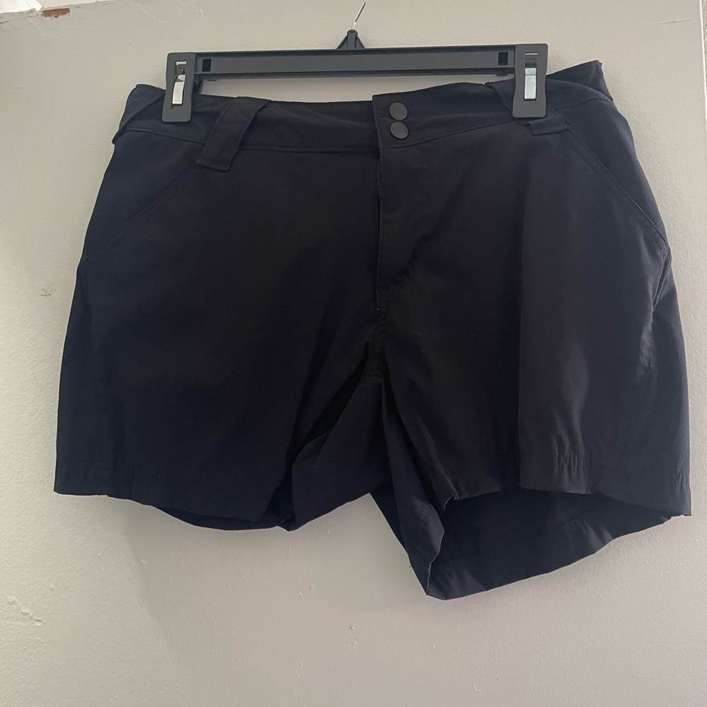 Columbia PFG shorts